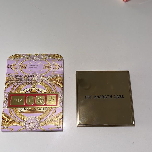 PAT MCGRATH Skin Fetish: Sublime Skin Highlighter in Lunar Nude - Picture 4 of 5